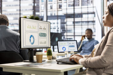 BI Services vs In-House Analytics: What Works Better