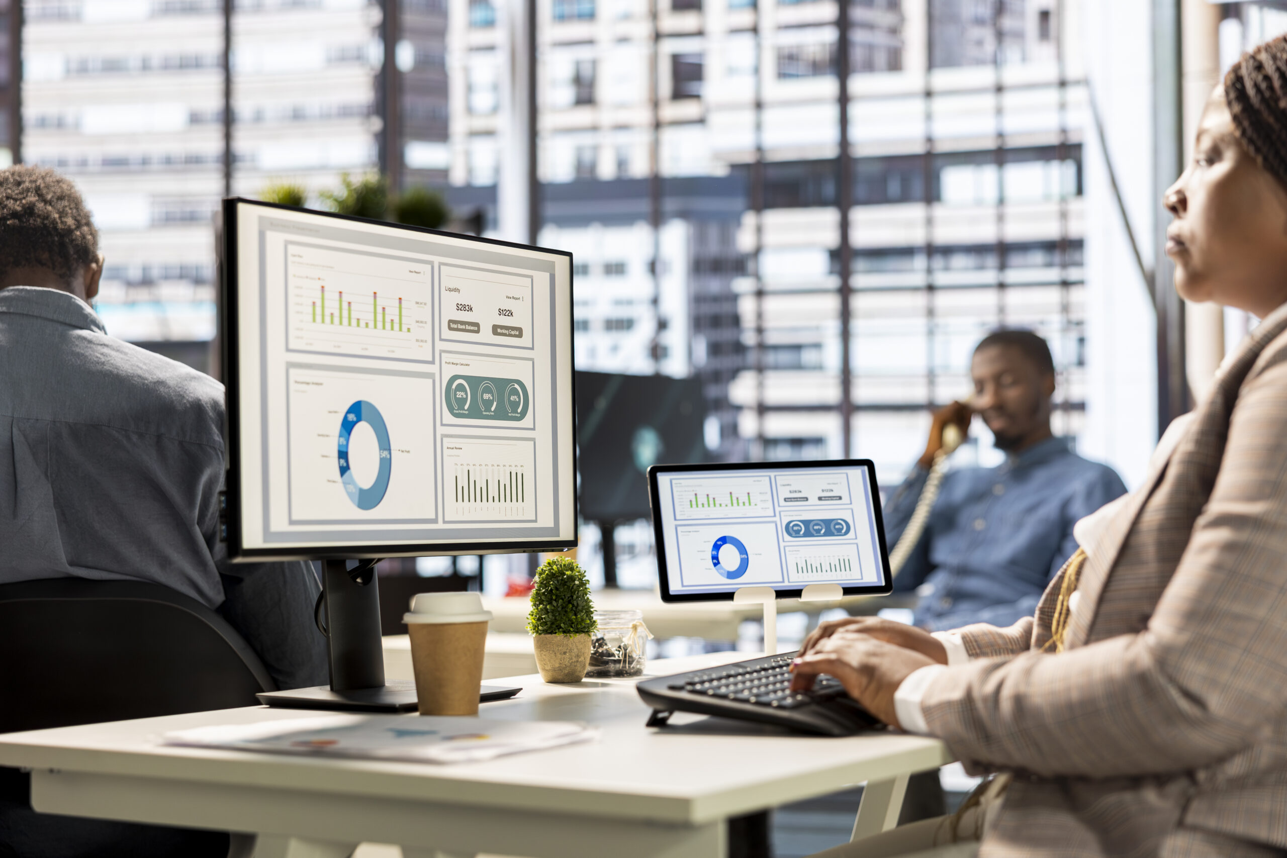 BI Services vs In-House Analytics: What Works Better