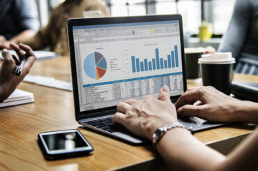 Power BI Consulting vs In-House BI: The Smarter Choice